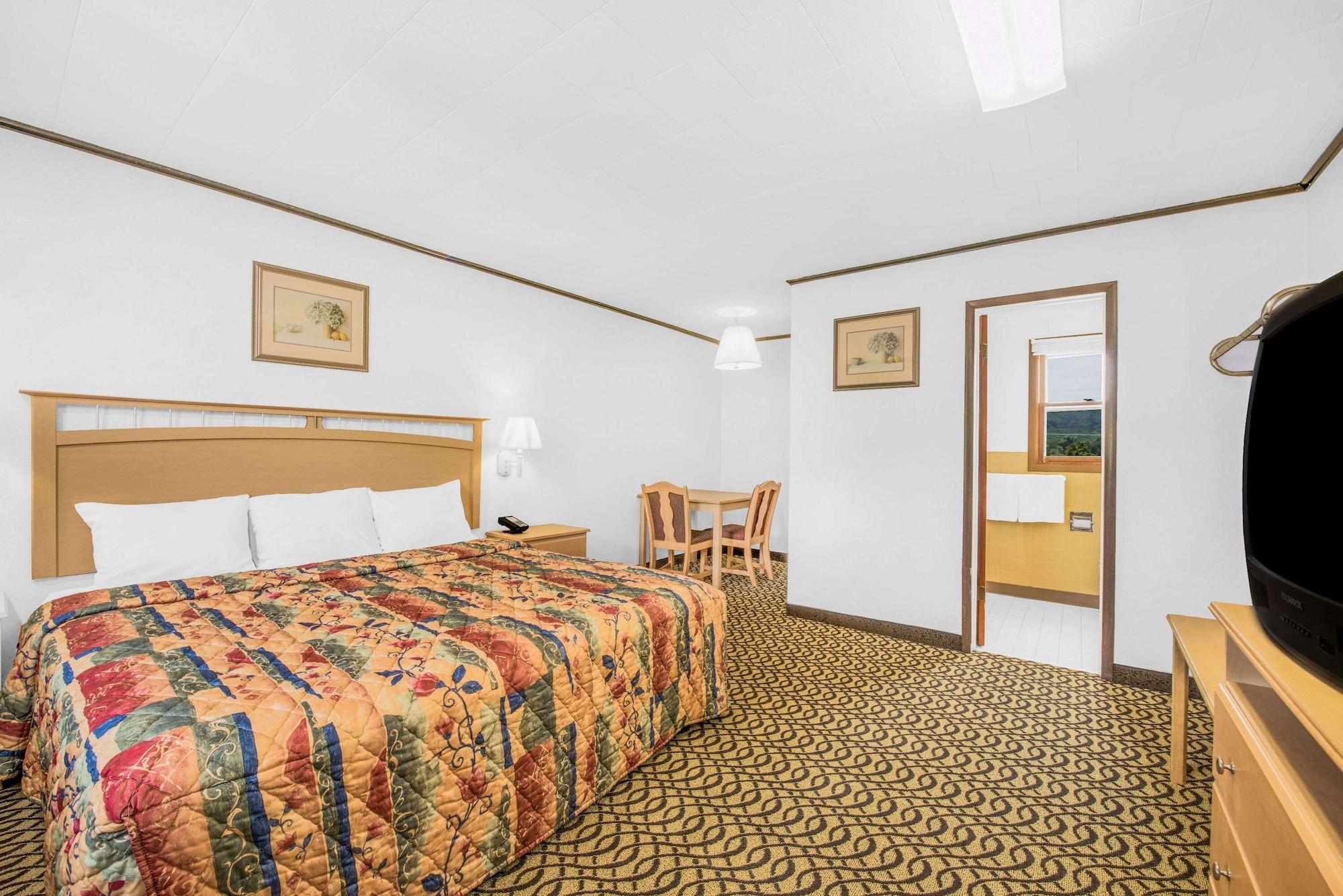 Knights Inn Pine Grove Pine Grove  Exteriér fotografie