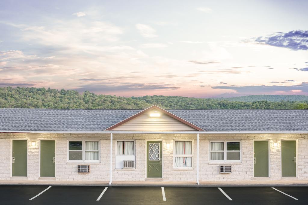 Knights Inn Pine Grove Pine Grove  Exteriér fotografie