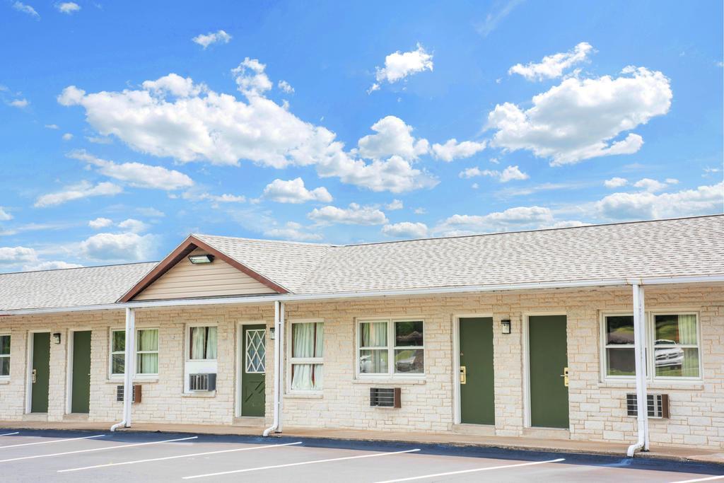 Knights Inn Pine Grove Pine Grove  Exteriér fotografie