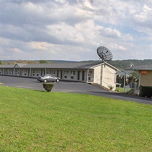 Knights Inn Pine Grove Pine Grove  Exteriér fotografie